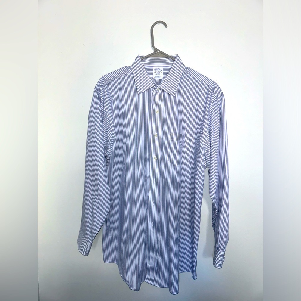 Brooks Brothers Men's Regent Non-Iron Button Shirt • Size 17 | 33